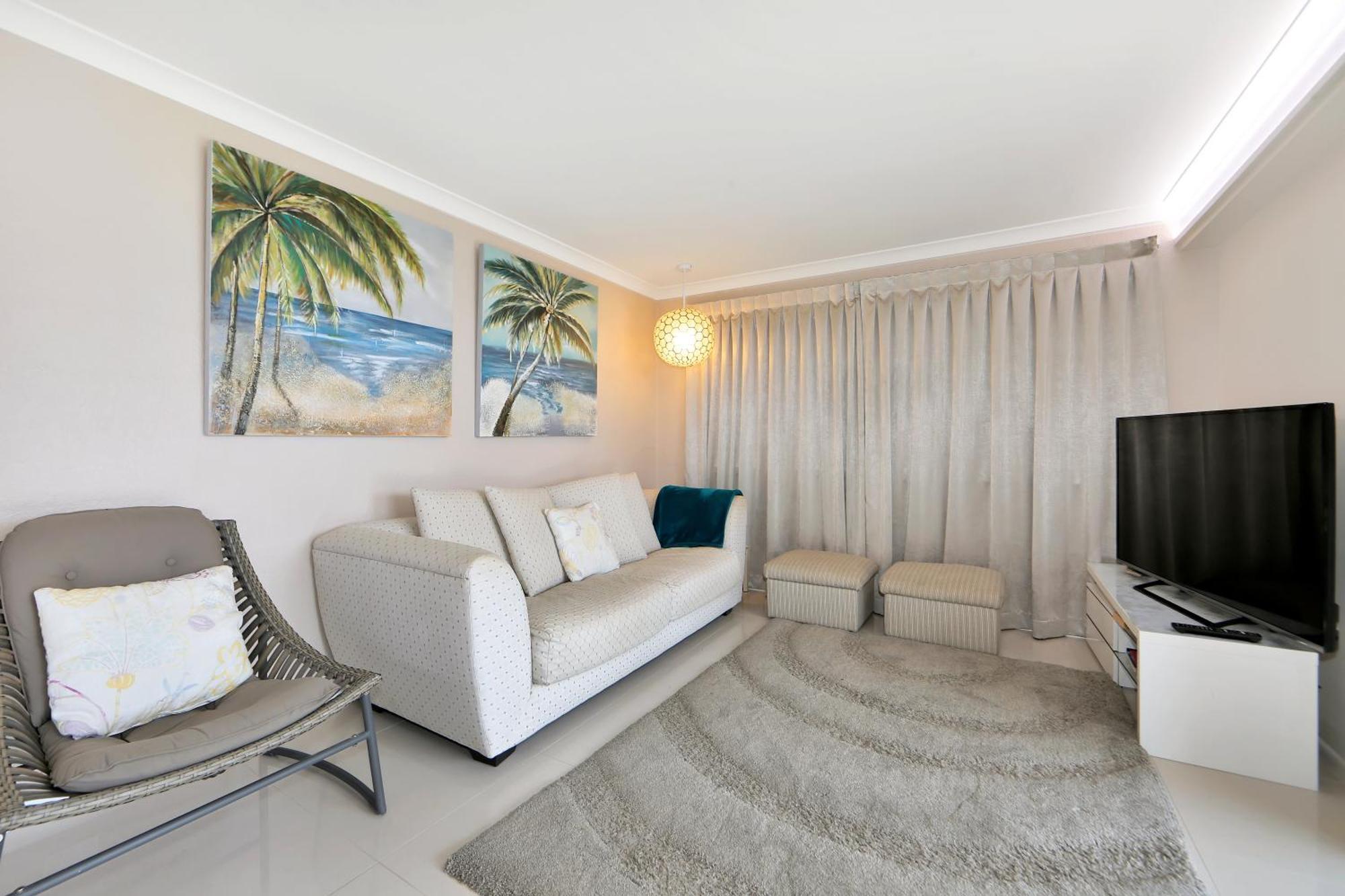 Nautilus Beachside Apartments Барбара Номер фото